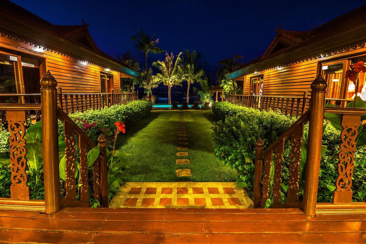 Erawan Villa Hotel Bang Rak Beach  Exterior photo